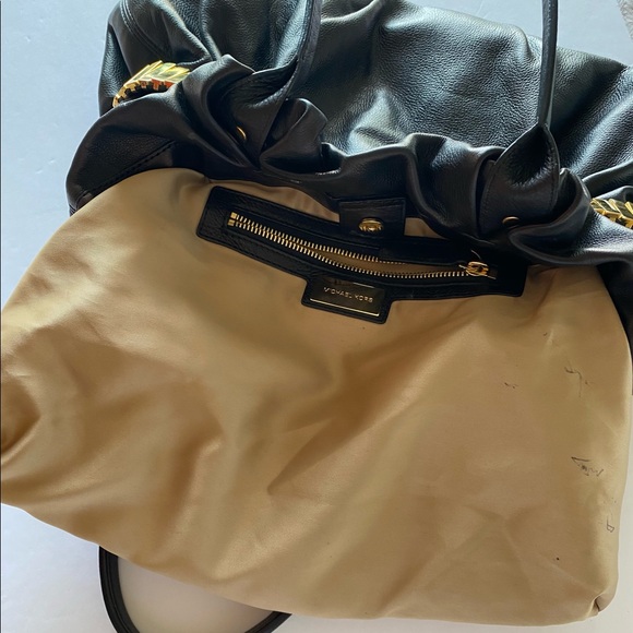 Michael Kors Black Leather Bag with Gold Hardware - Picture 6 of 16